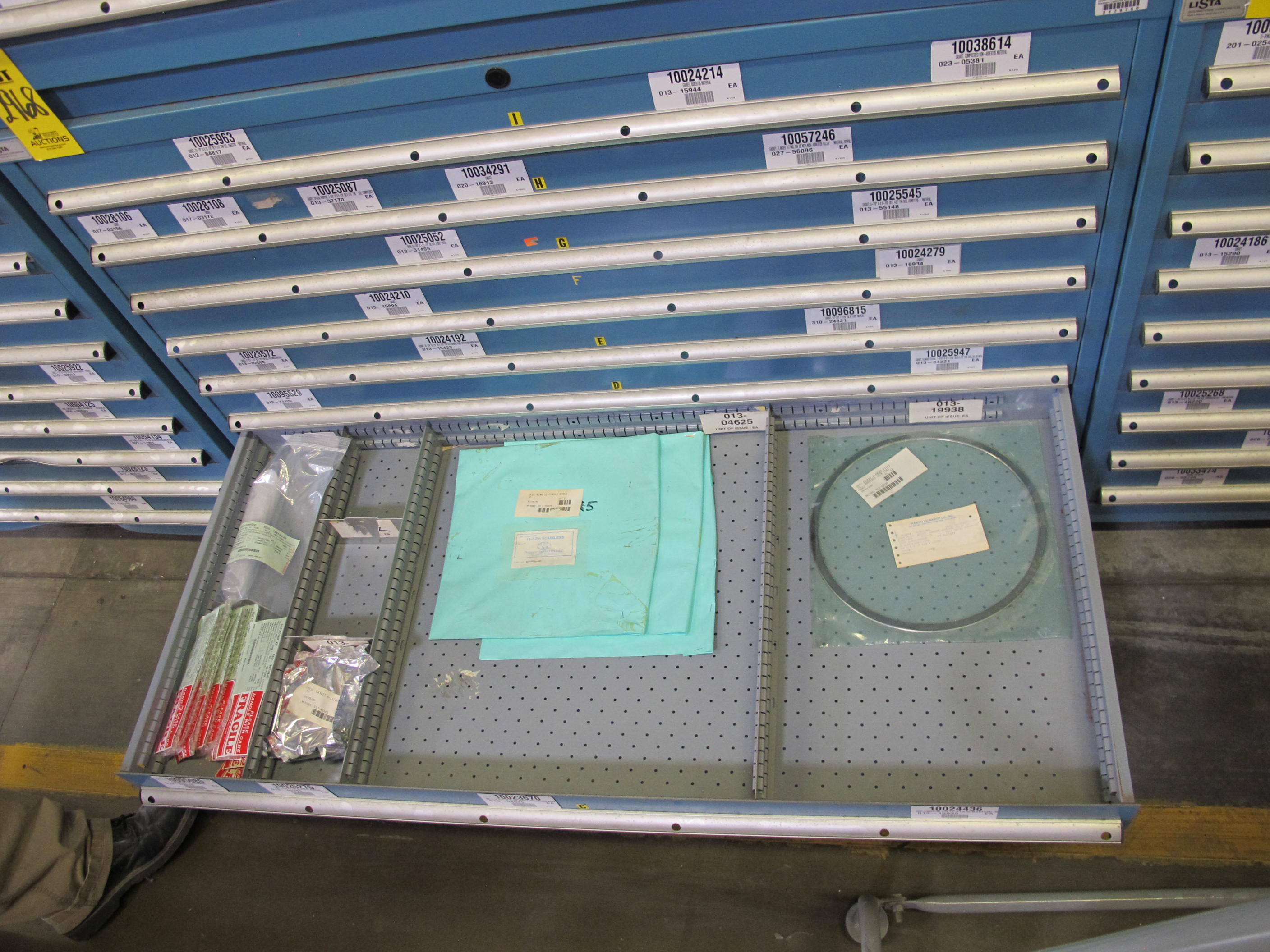 LISTA HEAVY DUTY 9-DRAWER PARTS CABINET W/ CONTENTS (W-50) LOADING & HANDLING FEE $25-